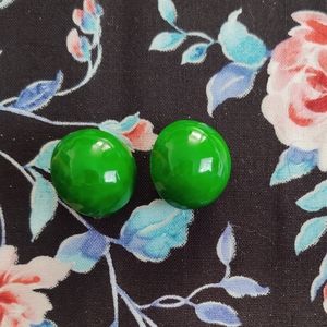 Vintage green clip on earrings